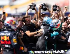 PG在线网站-威廉姆斯鏖战梅赛德斯，拉塞尔扛起全队的简单介绍