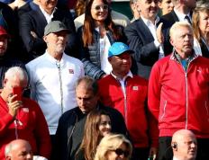 PG在线网站-关于美国网球队轻取世界网球队，德约科维奇统治全场的信息