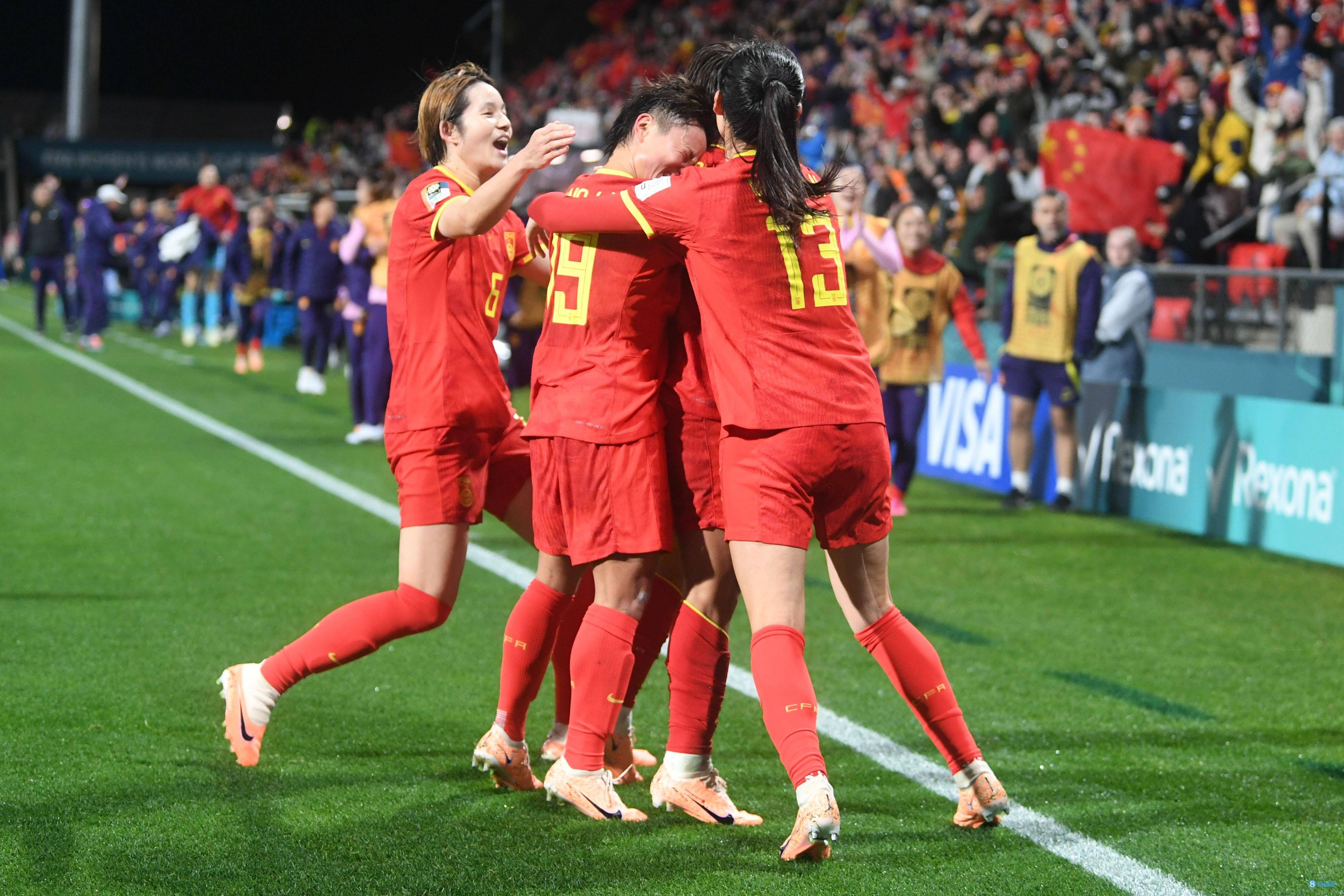 PG电子线上登入-女子足球比赛中，中国队表现出色